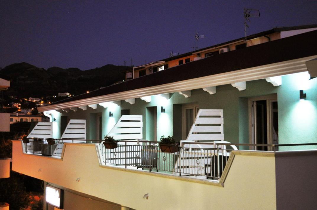 La Perla Amantea - Rooms & Apartaments エクステリア 写真
